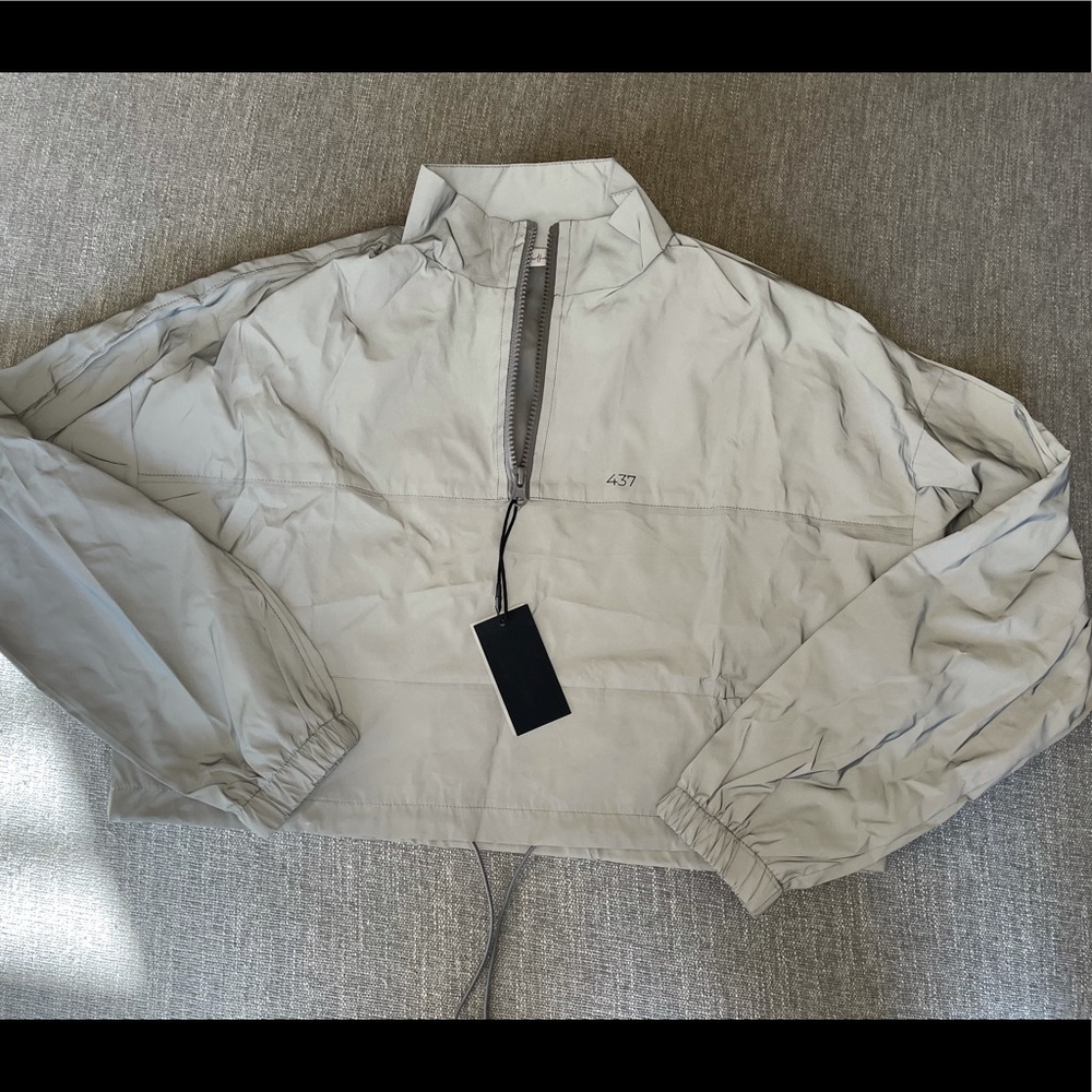 437 Cropped Windbreaker Jacket